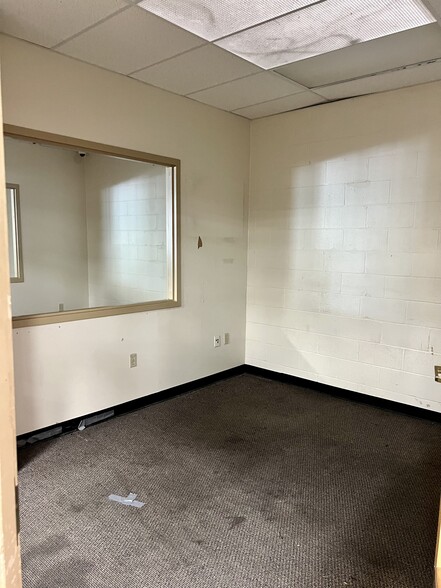 More Photos Of 2850 N Market St, Shreveport Freestanding For Sale