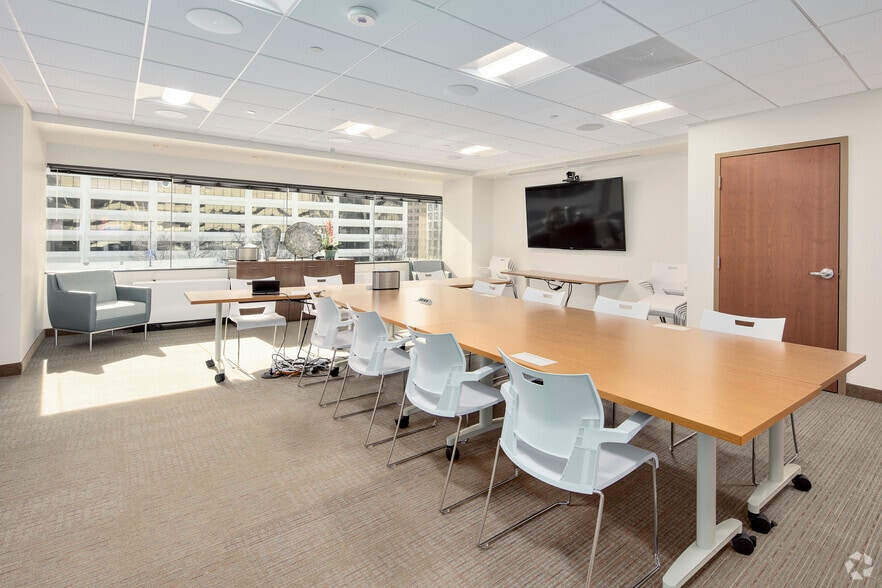 More Photos Of 4520 East West Hwy, Bethesda Office For Lease