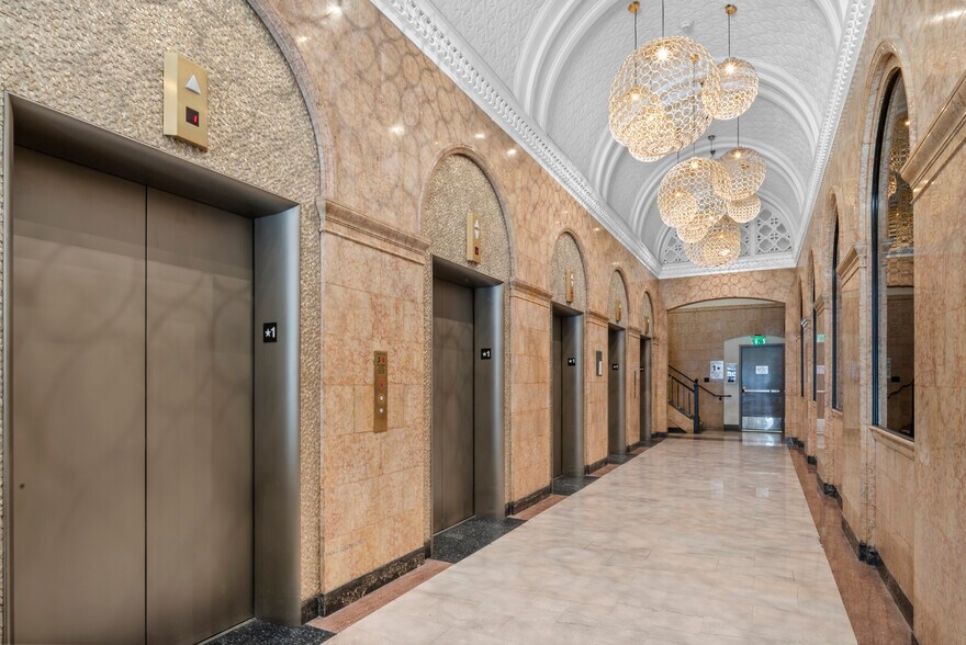More Photos Of 1031 S Broadway, Los Angeles Office For Lease