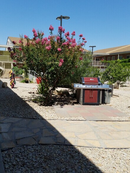 More Photos Of 2160 W Picacho Ave, Las Cruces Hotel For Sale