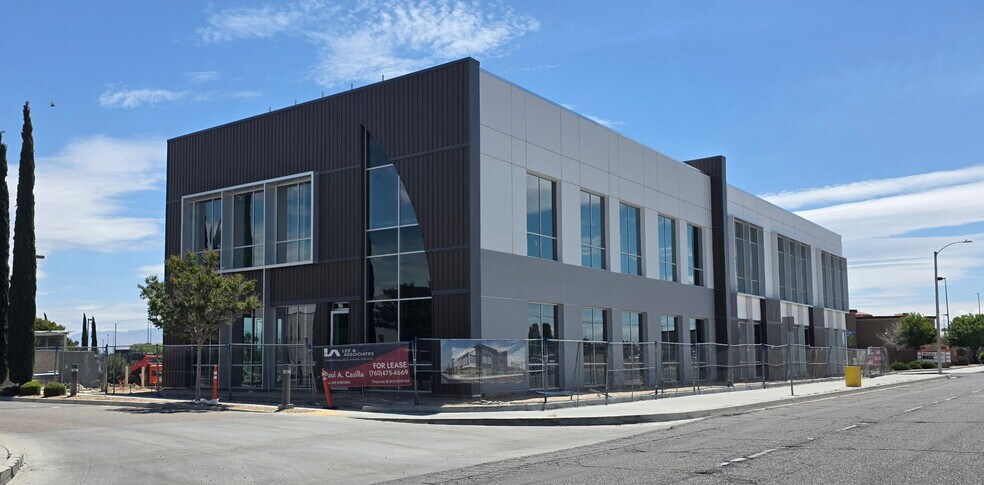 More Photos Of 15075 Amargosa Rd, Victorville Medical For Lease
