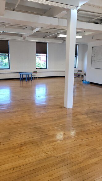 More Photos Of 90 Hamilton St, Cambridge Office For Sale