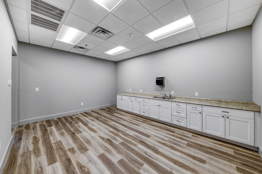 More Photos Of 436 Old Bellwood Rd, Calhoun Industrial For Sale