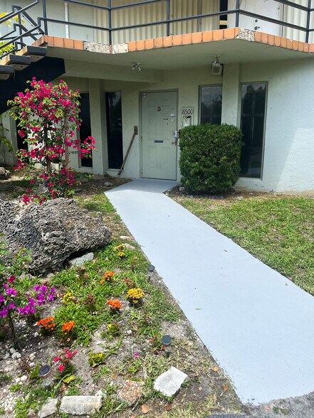 More Photos Of 18500 NE 5th Ave, Miami Gardens Office For Lease