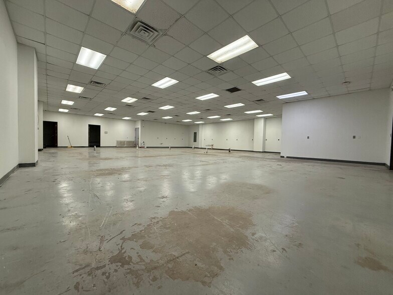 More Photos Of 218 Centaurus Dr, Corpus Christi Warehouse For Sale