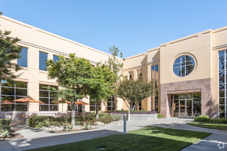 More Photos Of 915 W Imperial Hwy, Brea Unknown For Lease