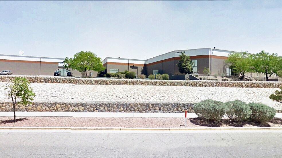More Photos Of 12135 Esther Lama Dr, El Paso Warehouse For Lease