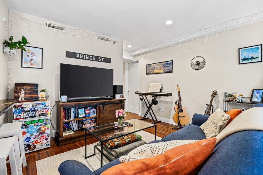 More Photos Of 104 Prince St, Boston Apartments For Sale