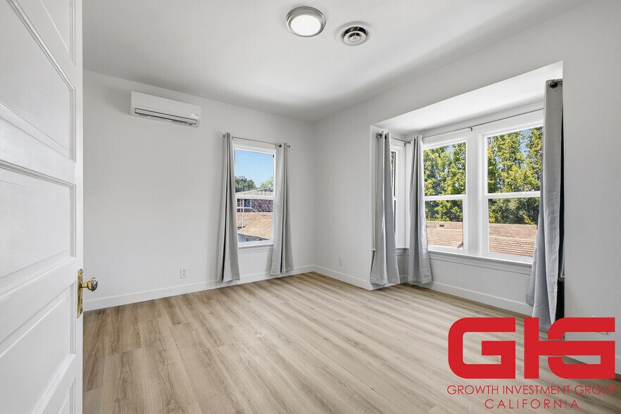 More Photos Of 411-417 N Euclid Ave, Pasadena Apartments For Sale