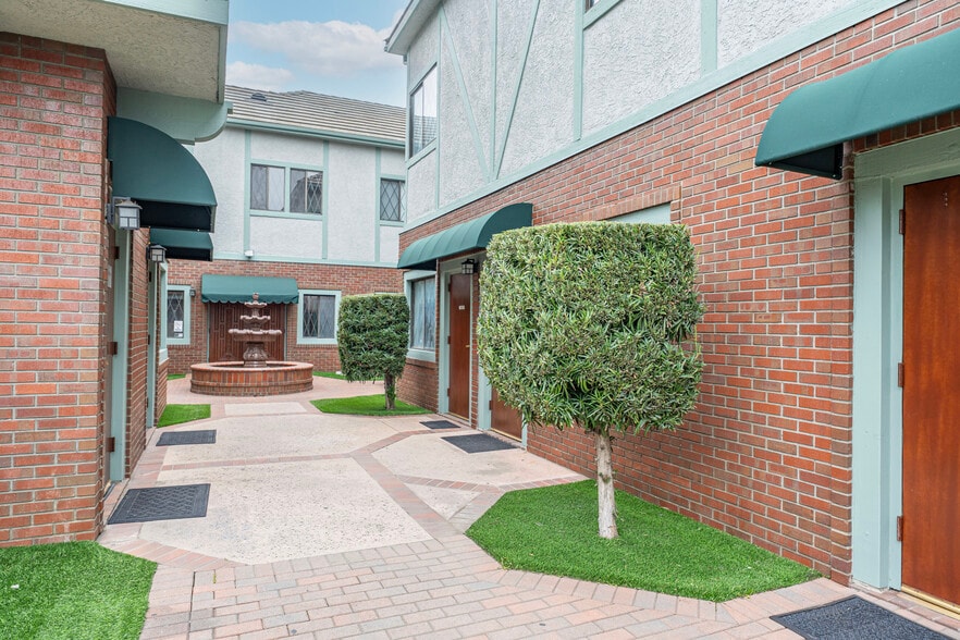 More Photos Of 315 E Route 66, Glendora Healthcare For Lease