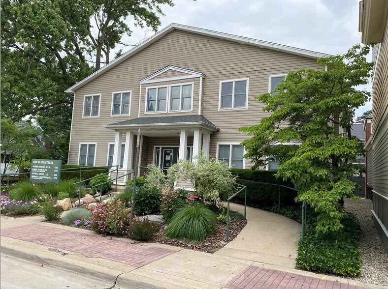 More Photos Of 424 W 5th St, Royal Oak Office For Lease