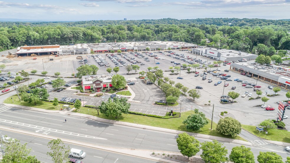 More Photos Of 43 E Rt-59, Nanuet Unknown For Lease