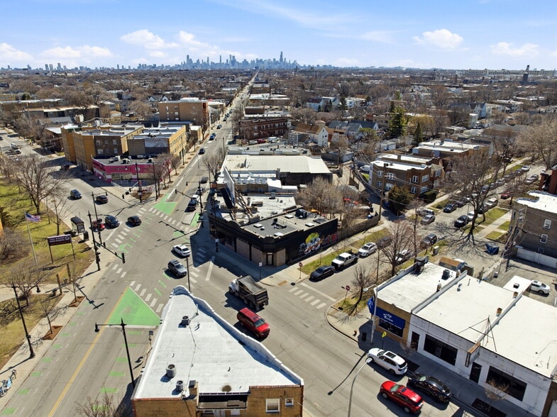 More Photos Of 3596 N Milwaukee Ave, Chicago Storefront Retail Office For Sale