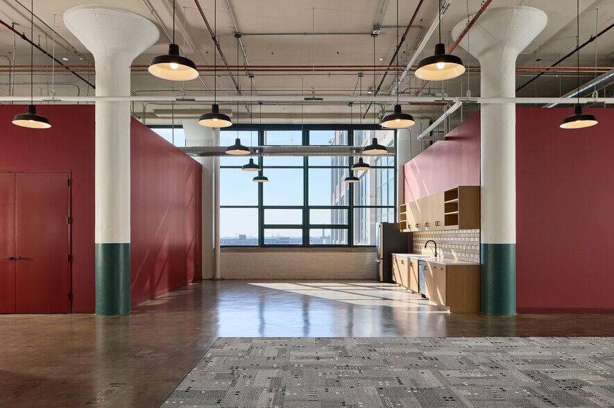 More Photos Of 4000 W Diversey Ave, Chicago Unknown For Lease