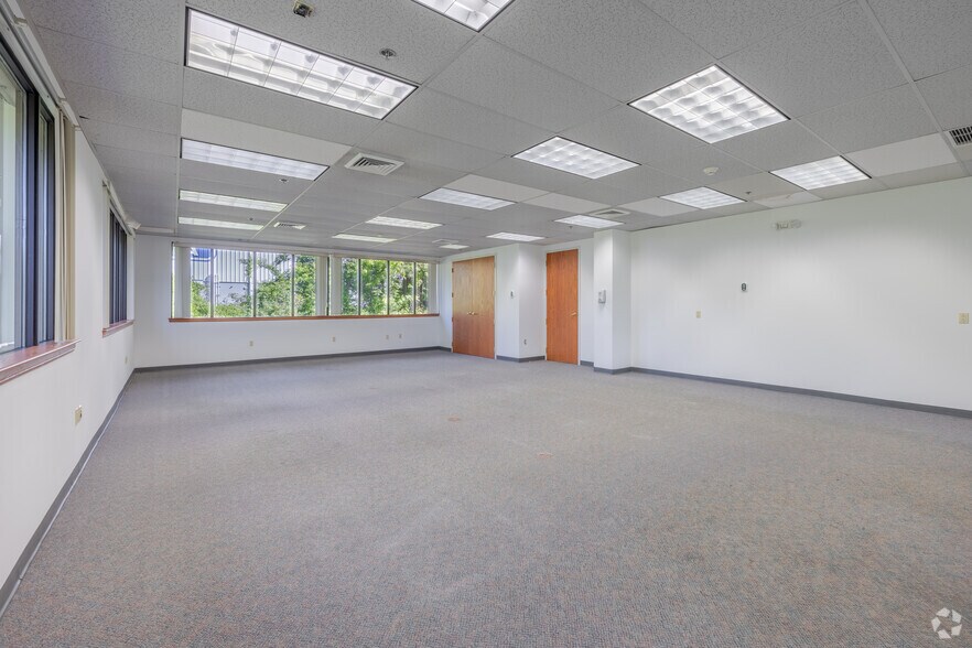 More Photos Of 839 Marshall Phelps Rd, Windsor Loft Creative Space For Sale