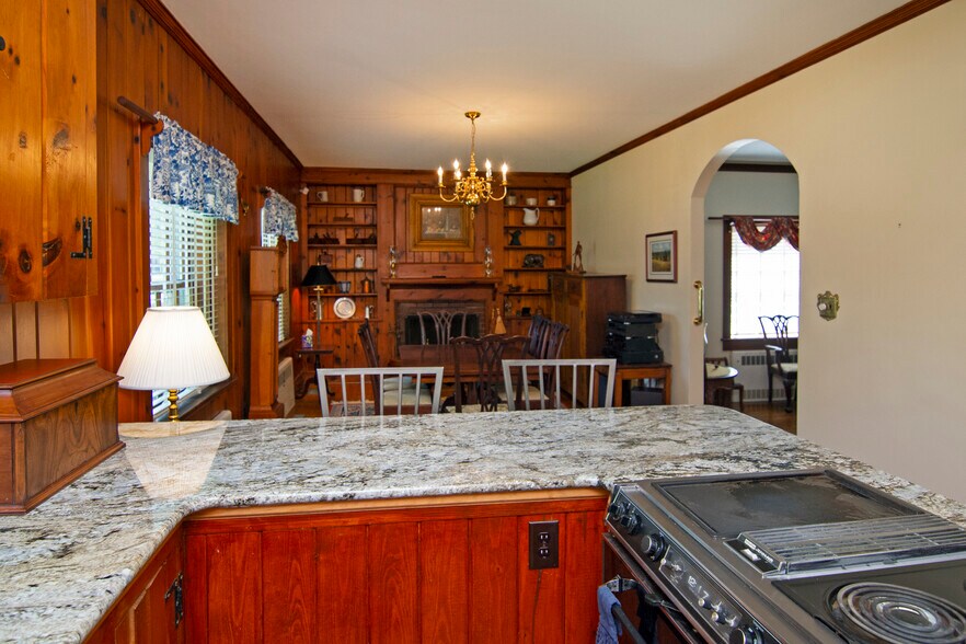 More Photos Of 8789 Seneca Trail South, Ronceverte Office For Sale