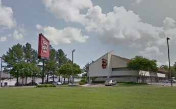 More Photos Of 810 Adcock St, Ridgeland Hotel For Sale