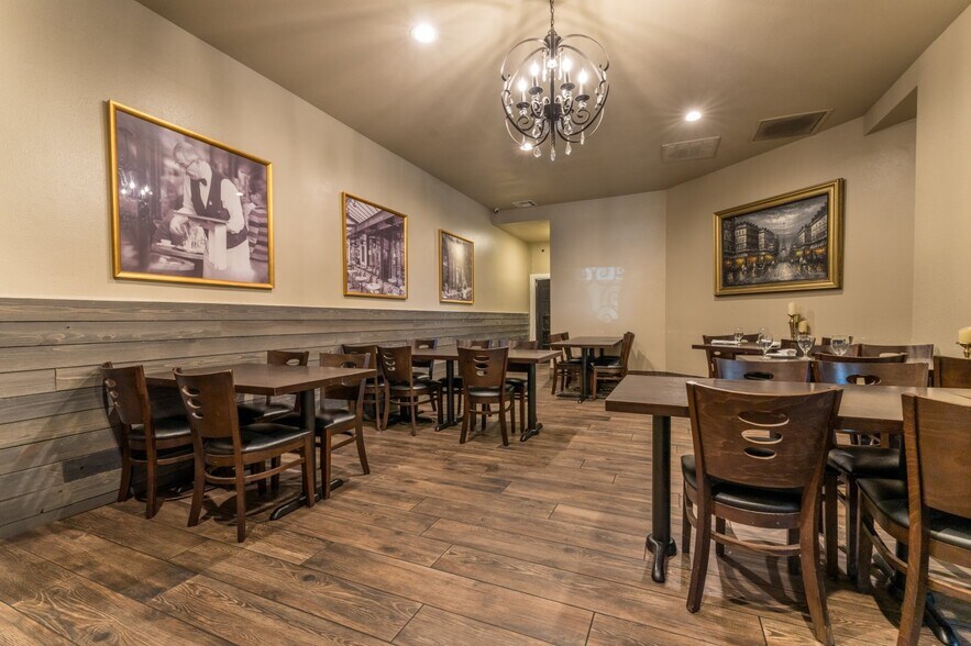 More Photos Of 858 W Lancaster Blvd, Lancaster Restaurant For Sale