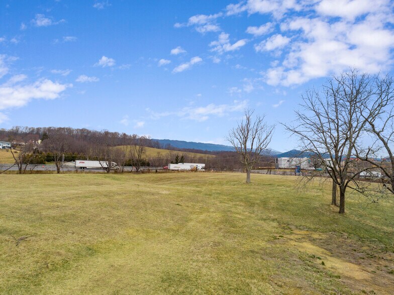 More Photos Of Cove Road, Wytheville Land For Sale