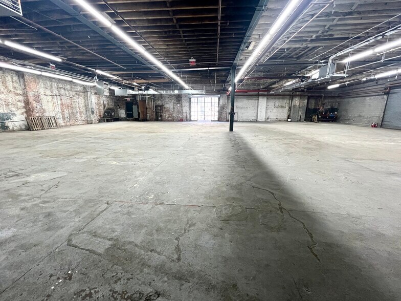 More Photos Of 201 Bogart St, Brooklyn Warehouse For Lease