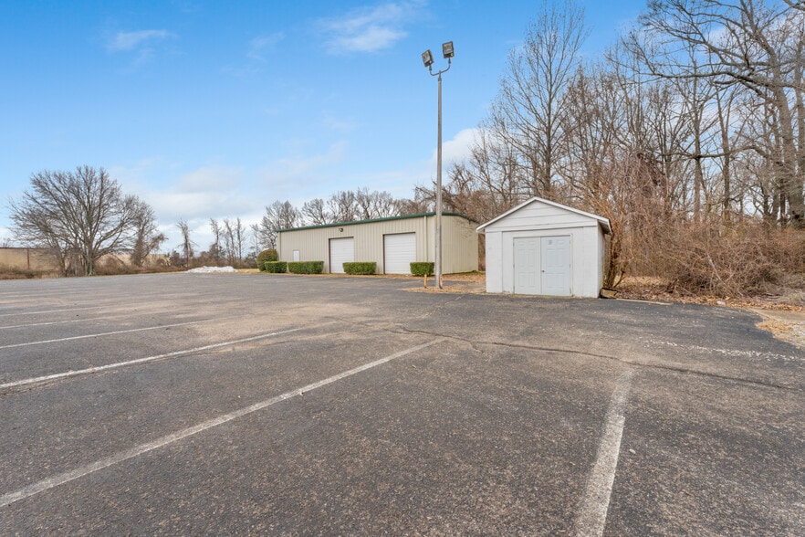 More Photos Of 3411 Covington Pike, Memphis Religious Facility For Sale
