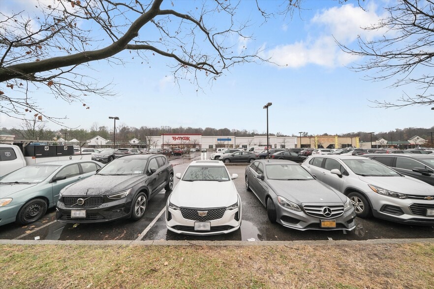 More Photos Of 1853-1877 Commerce St, Yorktown Heights Storefront For Lease