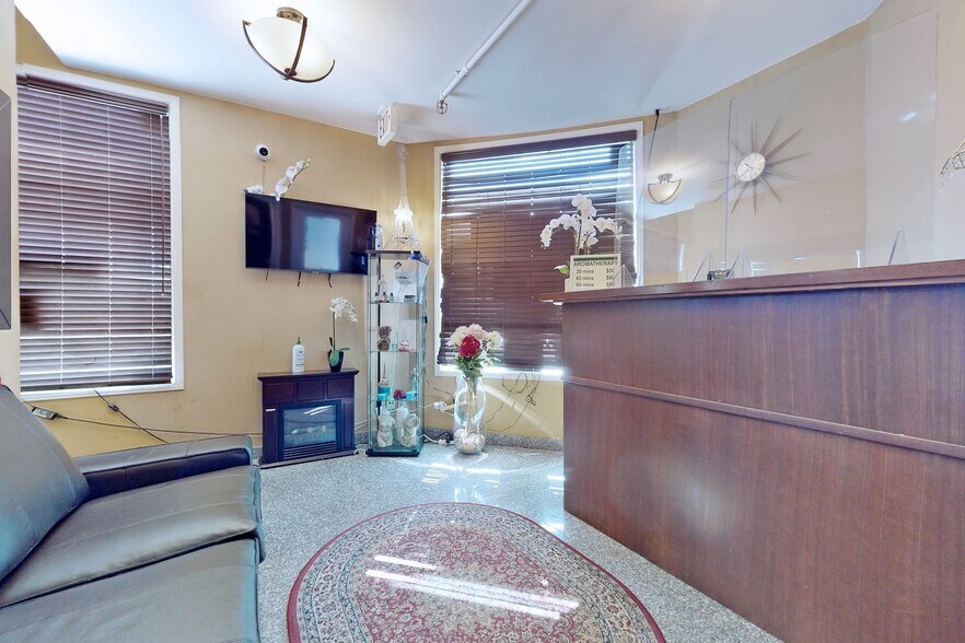 More Photos Of 4801 Keele St, Toronto Warehouse For Sale