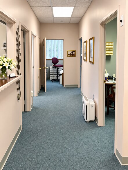More Photos Of 49 Ridgedale Ave, East Hanover Office For Sale