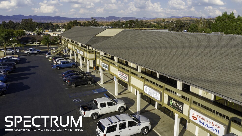 More Photos Of 23226-23238 Lyons Ave, Santa Clarita Unknown For Lease