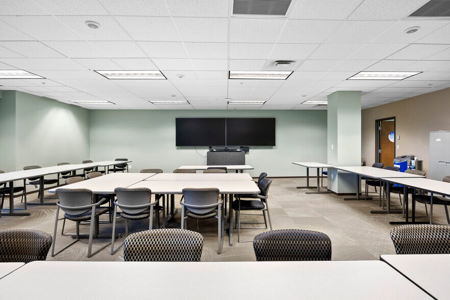 More Photos Of 725 Broadway, Albany Office For Lease