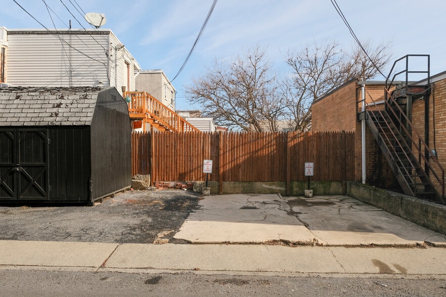 More Photos Of 924 W Walnut St, Allentown Storefront Retail Office For Sale