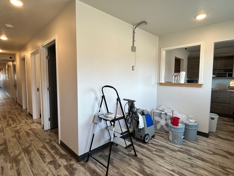 More Photos Of 1065 Tefft St, Corvallis Office For Lease