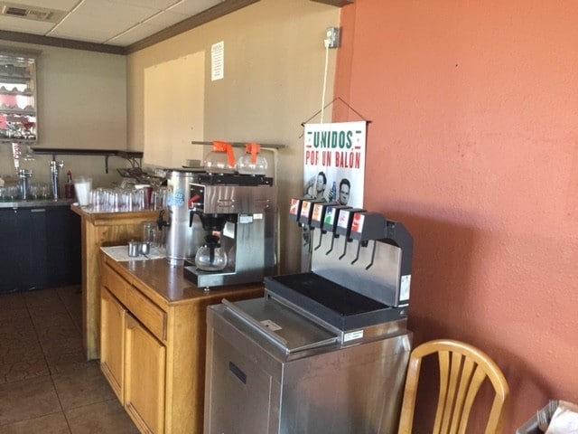 More Photos Of 1737 W Caldwell Ave, Visalia Freestanding For Lease