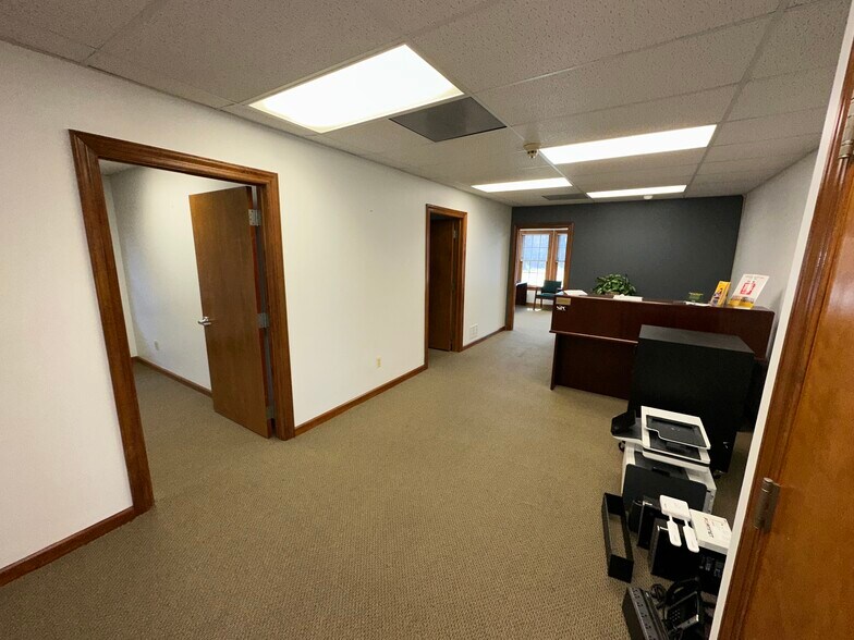 More Photos Of 121 Union Ave, Middlesex Office Residential For Lease