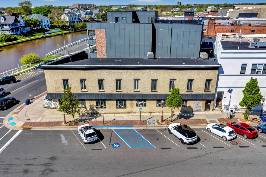More Photos Of 601 Lake Ave, Asbury Park Office Residential For Lease