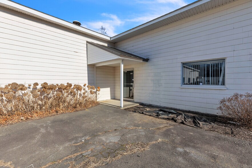 More Photos Of 96A Mainline Dr, Westfield Warehouse For Lease