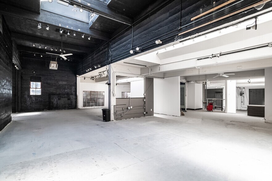 More Photos Of 245 S Van Ness Ave, San Francisco Warehouse For Lease