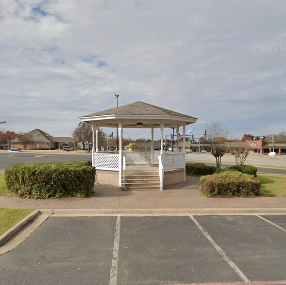 More Photos Of 455-499 W Harwood Rd, Hurst Unknown For Lease