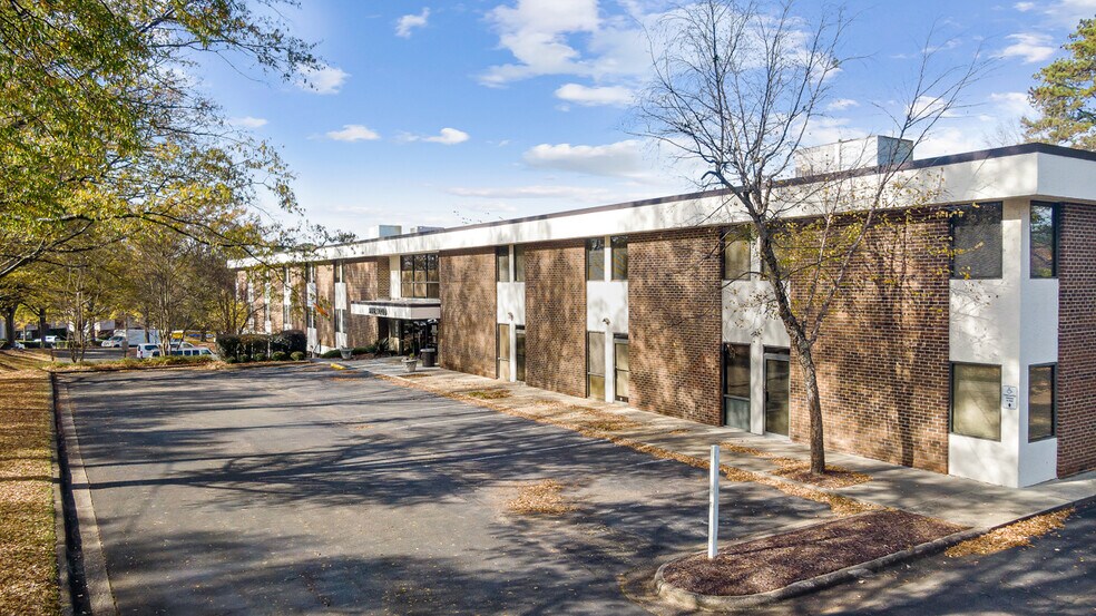 More Photos Of 1001 Navaho Dr, Raleigh Office For Lease