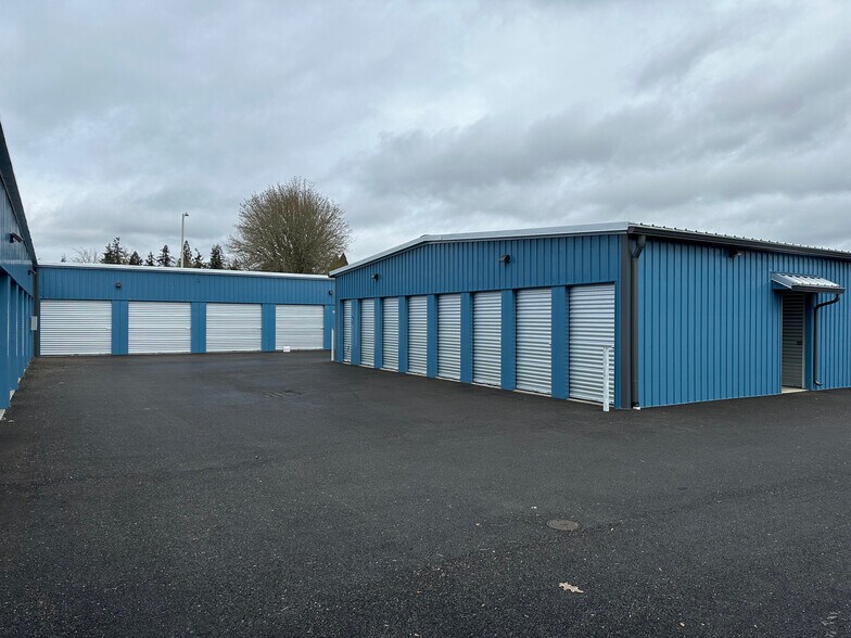 More Photos Of 68 Oroyan Ave, Eugene Self Storage For Sale