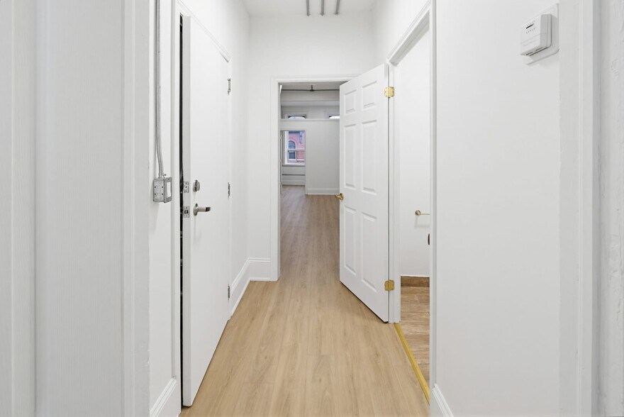 More Photos Of 183 King St E, Hamilton Storefront Retail Residential For Sale