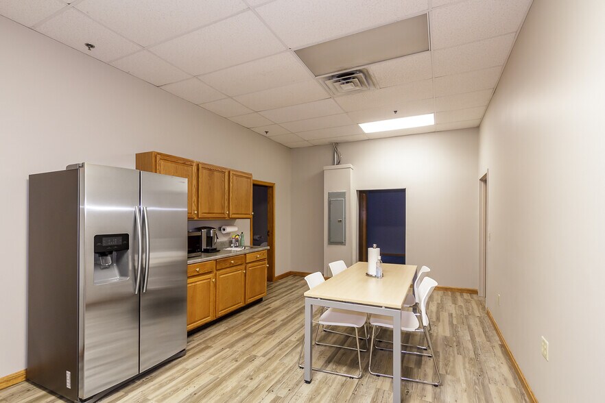 More Photos Of 136 Harvey Rd, Londonderry Unknown For Lease