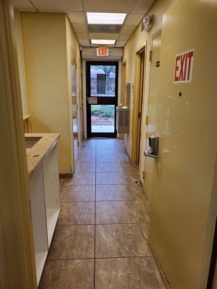 More Photos Of 5144 E Busch Blvd, Tampa Bank For Sale