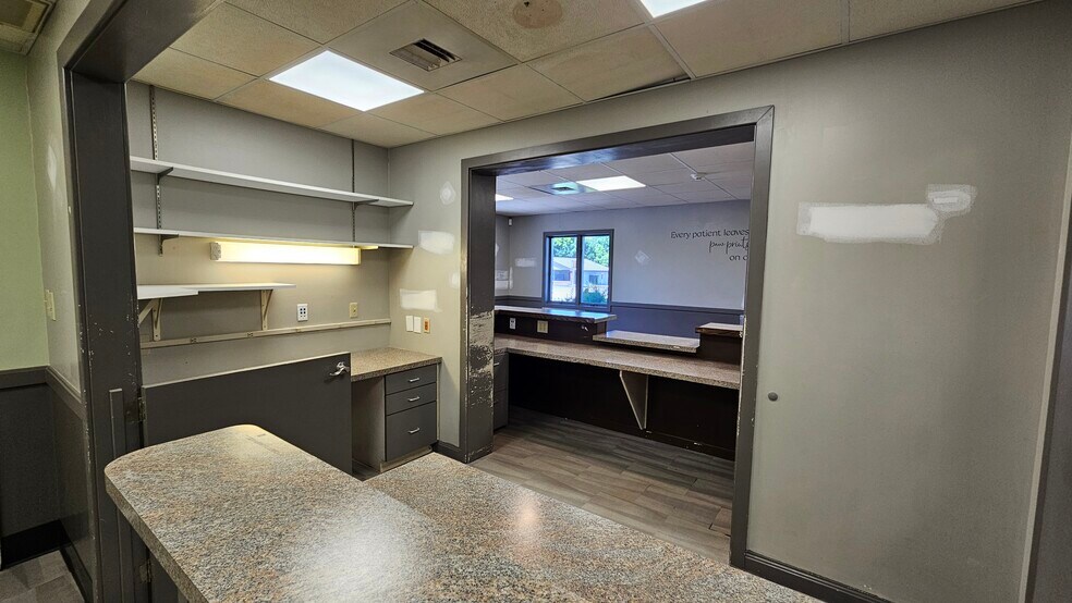 More Photos Of 1340 Lincoln Way E, Chambersburg Office For Lease