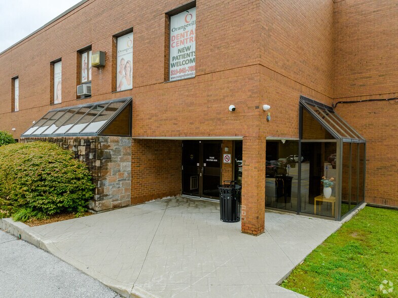 More Photos Of 15 Elizabeth St, Orangeville Healthcare For Lease