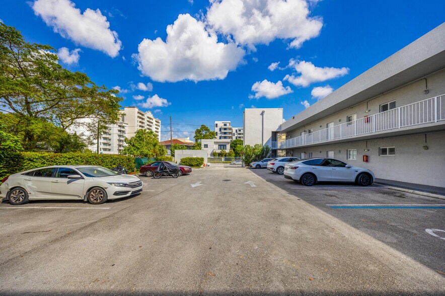More Photos Of 750 SW 2nd St, Miami Apartments For Sale