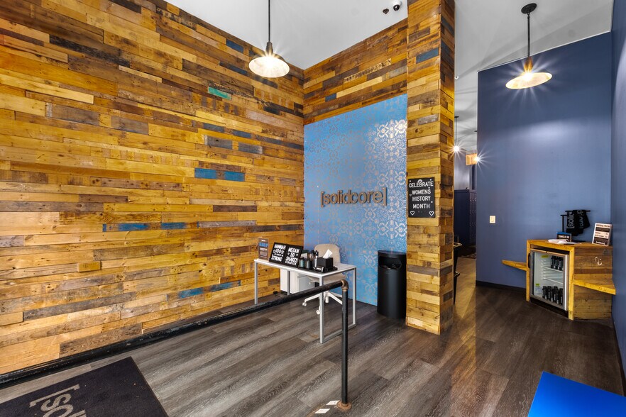More Photos Of 725 Chestnut St, Philadelphia Storefront Retail Residential For Sale