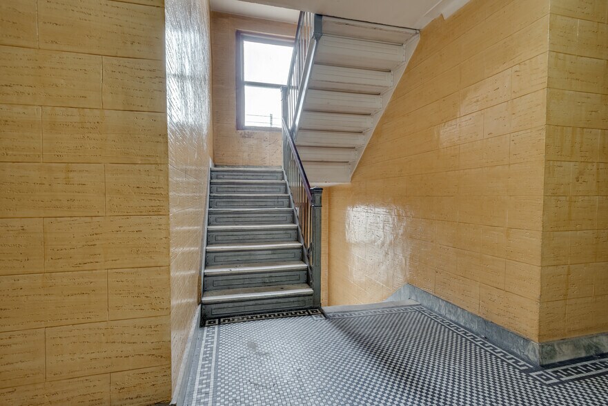 More Photos Of 87-87 116th St, Richmond Hill Multifamily For Sale