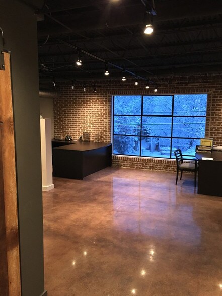 More Photos Of 3141-3149 S Broadway, Englewood Storefront Retail Office For Lease