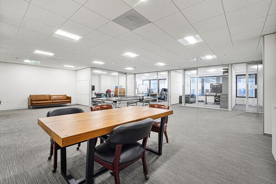 More Photos Of 1 SE 3rd Ave, Miami Office For Lease